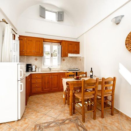 Villa By Hotel Thira Фіра Екстер'єр фото