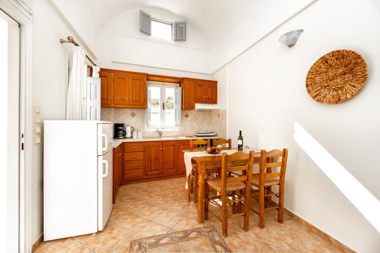 Villa By Hotel Thira Фіра Екстер'єр фото