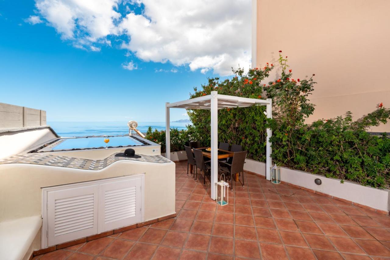 Villa By Hotel Thira Фіра Екстер'єр фото