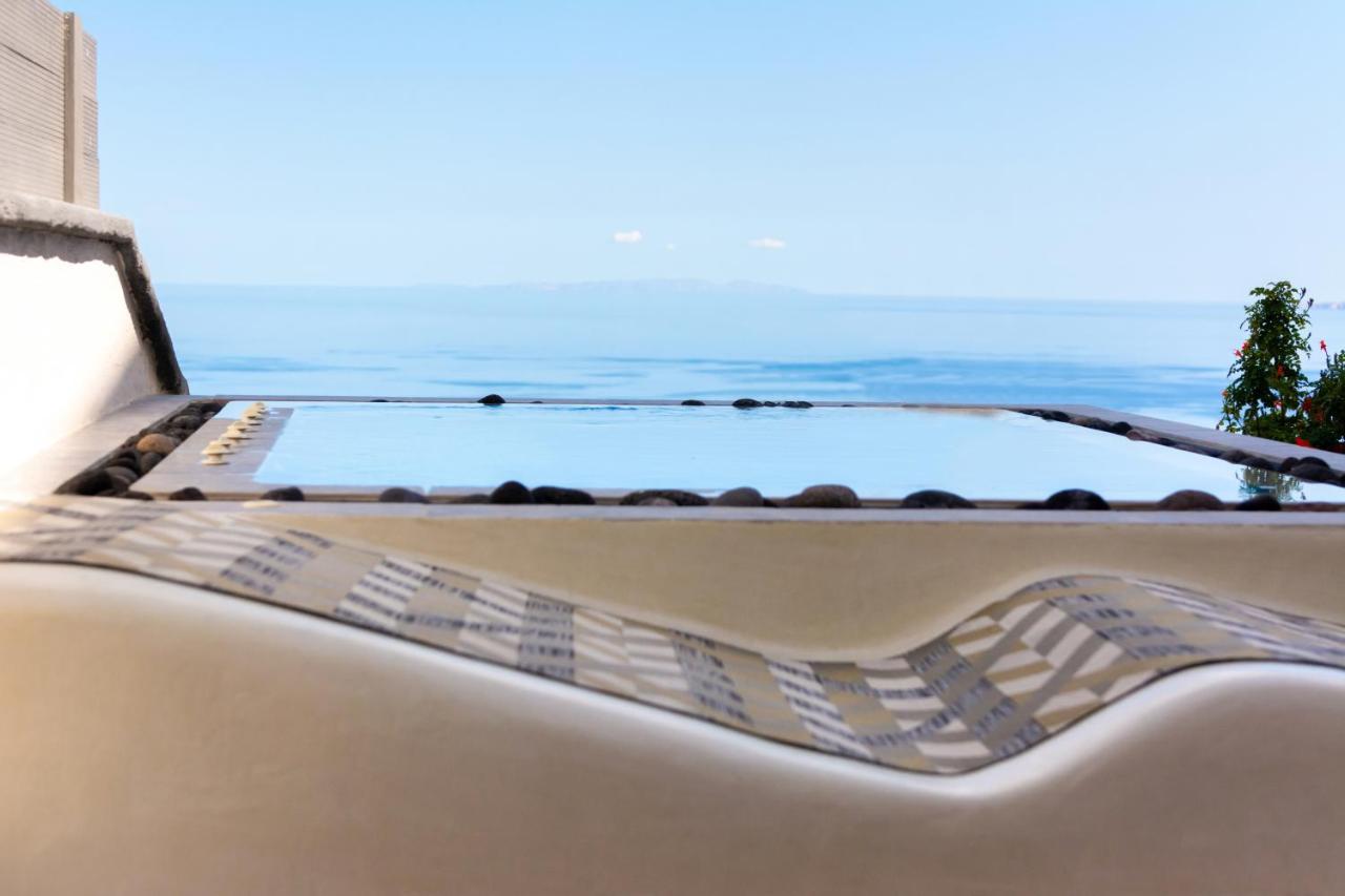 Villa By Hotel Thira Фіра Екстер'єр фото