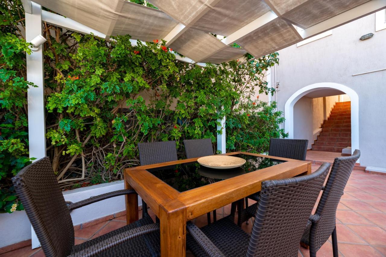 Villa By Hotel Thira Фіра Екстер'єр фото
