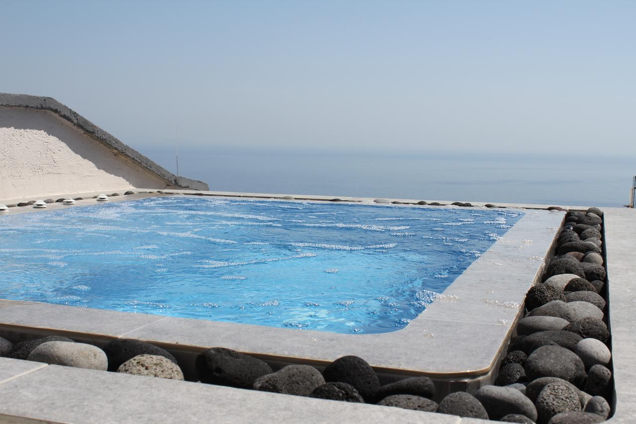 Villa By Hotel Thira Фіра Екстер'єр фото